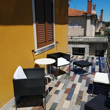App Palcic K Apartman Novigrad Istria Kültér fotó