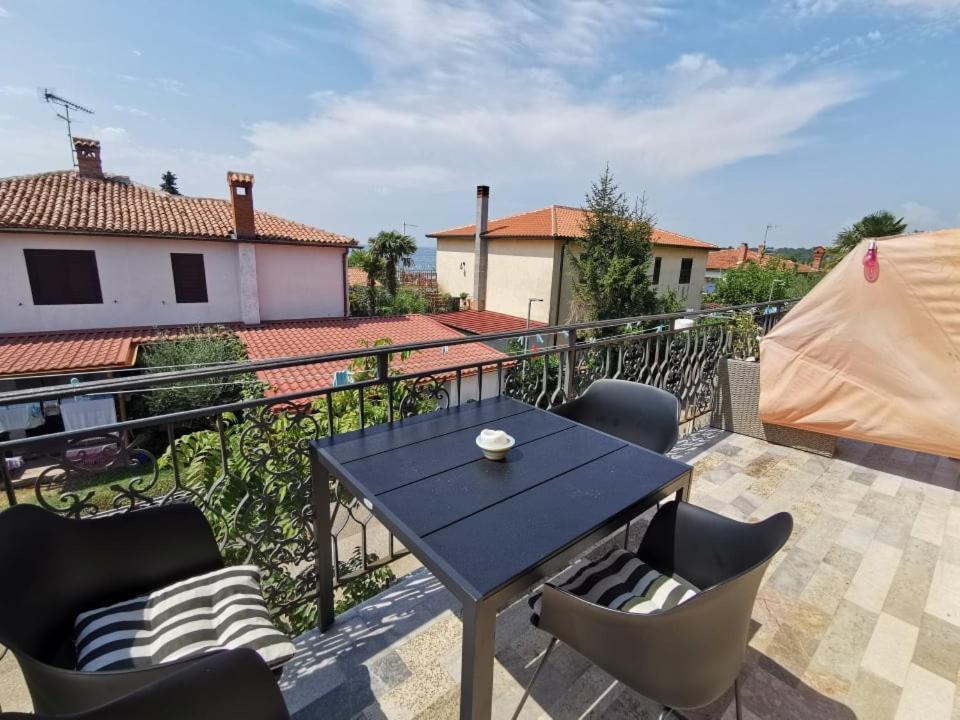 App Palcic K Apartman Novigrad Istria Kültér fotó