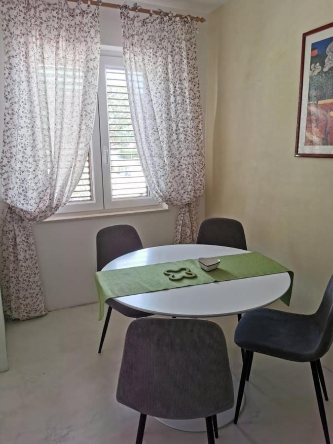 App Palcic K Apartman Novigrad Istria Kültér fotó