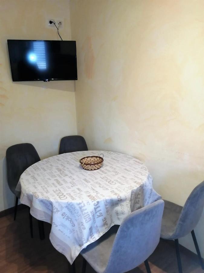 App Palcic K Apartman Novigrad Istria Kültér fotó