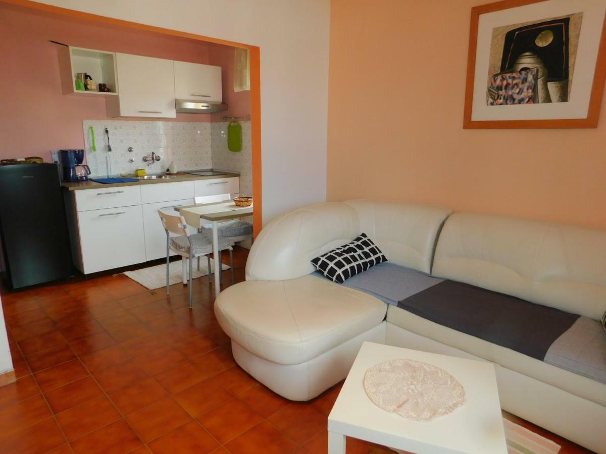 App Palcic K Apartman Novigrad Istria Kültér fotó