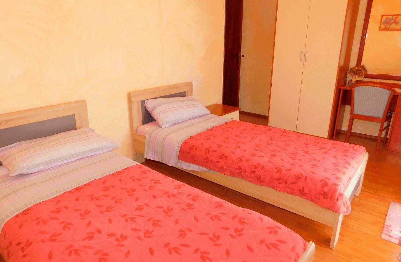 App Palcic K Apartman Novigrad Istria Kültér fotó
