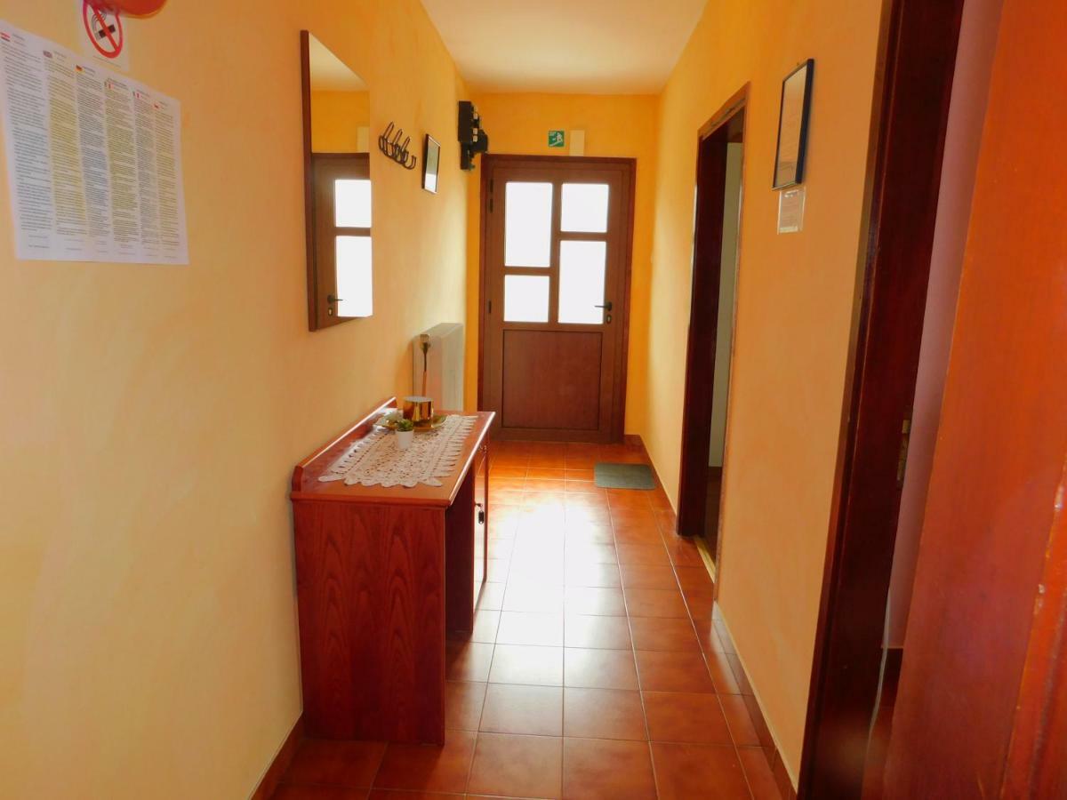 App Palcic K Apartman Novigrad Istria Kültér fotó